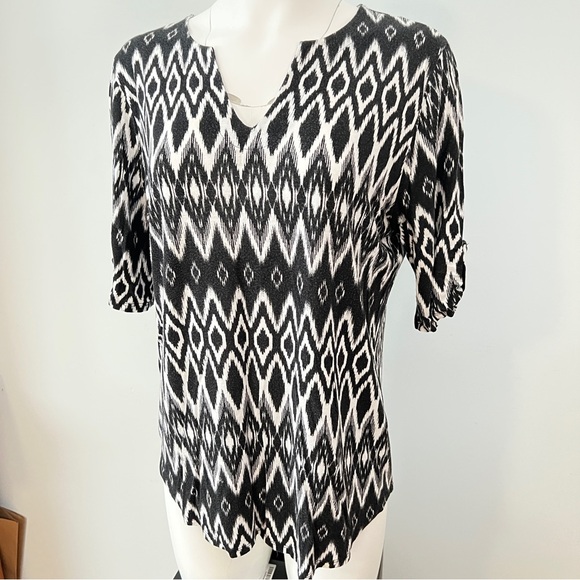 Faith and Joy Tops - Faith and Joy Black and White Graphic Tie Front Blouse